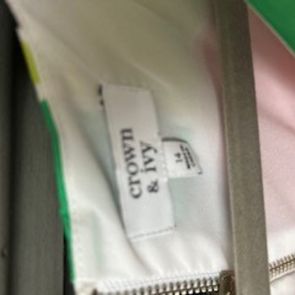 Crown & Ivy Dress 14, Sleeve less, UEC - Picture 4 of 4